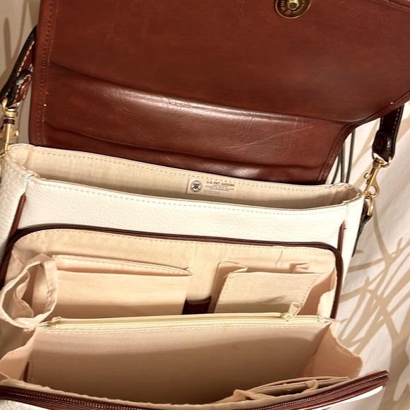 Amazing NEW Vintage White And Brown Organizing Bag By Carryland